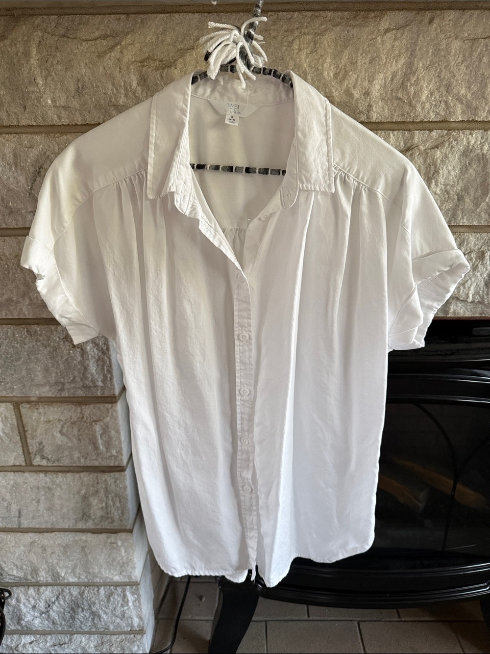 Time and Tru White Short Sleeve Button-Front Casual Shirt